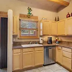 Kiva - Stunning Lovely With Kiva Fireplace, Walk To The Plaza And The Railyard