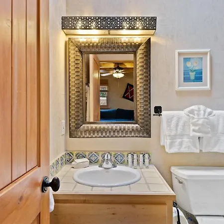Holiday home Kiva - Stunning Lovely With Kiva Fireplace, Walk To The Plaza And The Railyard *