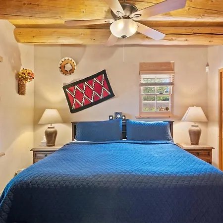 Kiva - Stunning Lovely With Kiva Fireplace, Walk To The Plaza And The Railyard Holiday home *